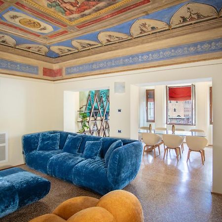 Urbanicooh Garisenda - Piazza Maggiore View Bologna Kültér fotó