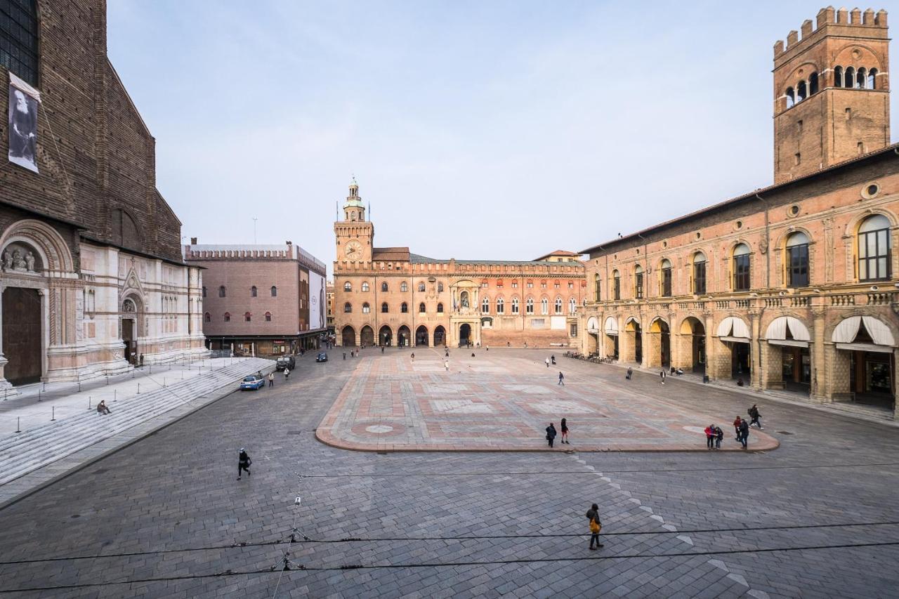 Urbanicooh Garisenda - Piazza Maggiore View Bologna Kültér fotó