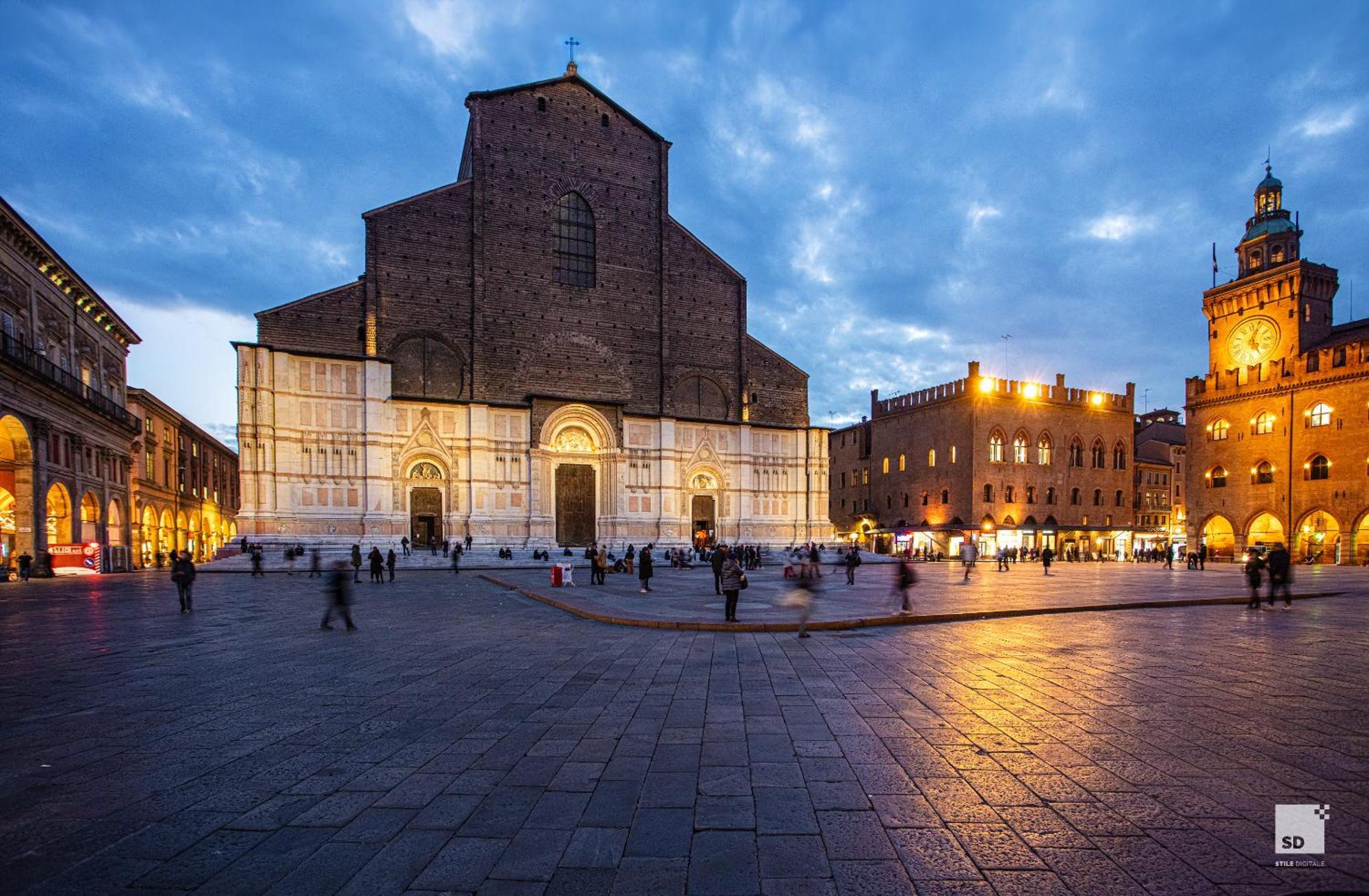 Urbanicooh Garisenda - Piazza Maggiore View Bologna Kültér fotó