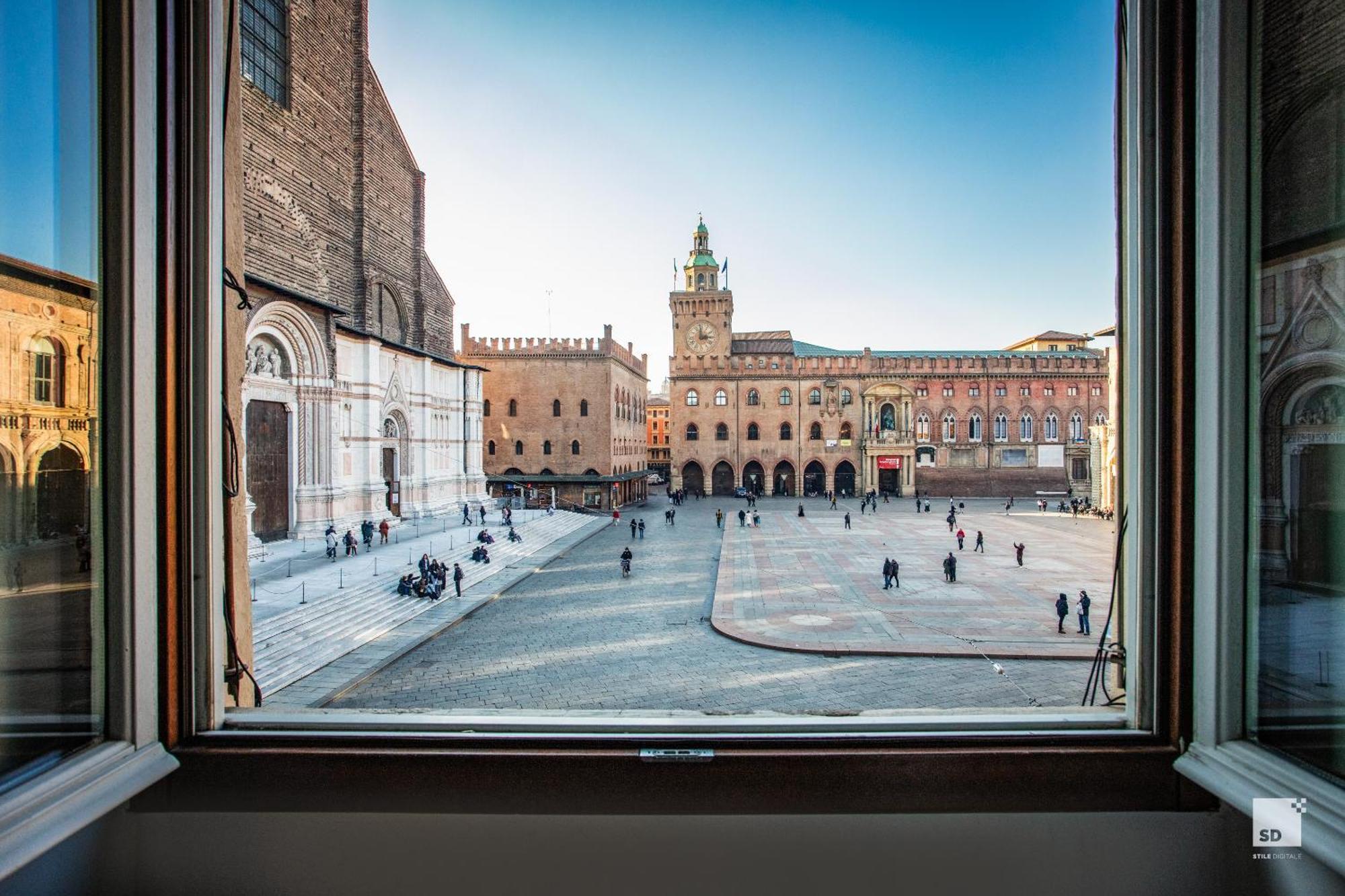 Urbanicooh Garisenda - Piazza Maggiore View Bologna Kültér fotó