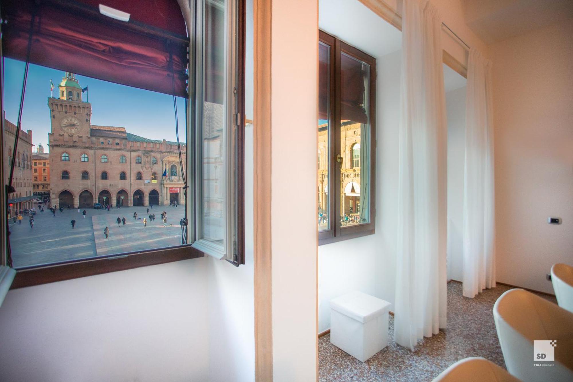 Urbanicooh Garisenda - Piazza Maggiore View Bologna Kültér fotó